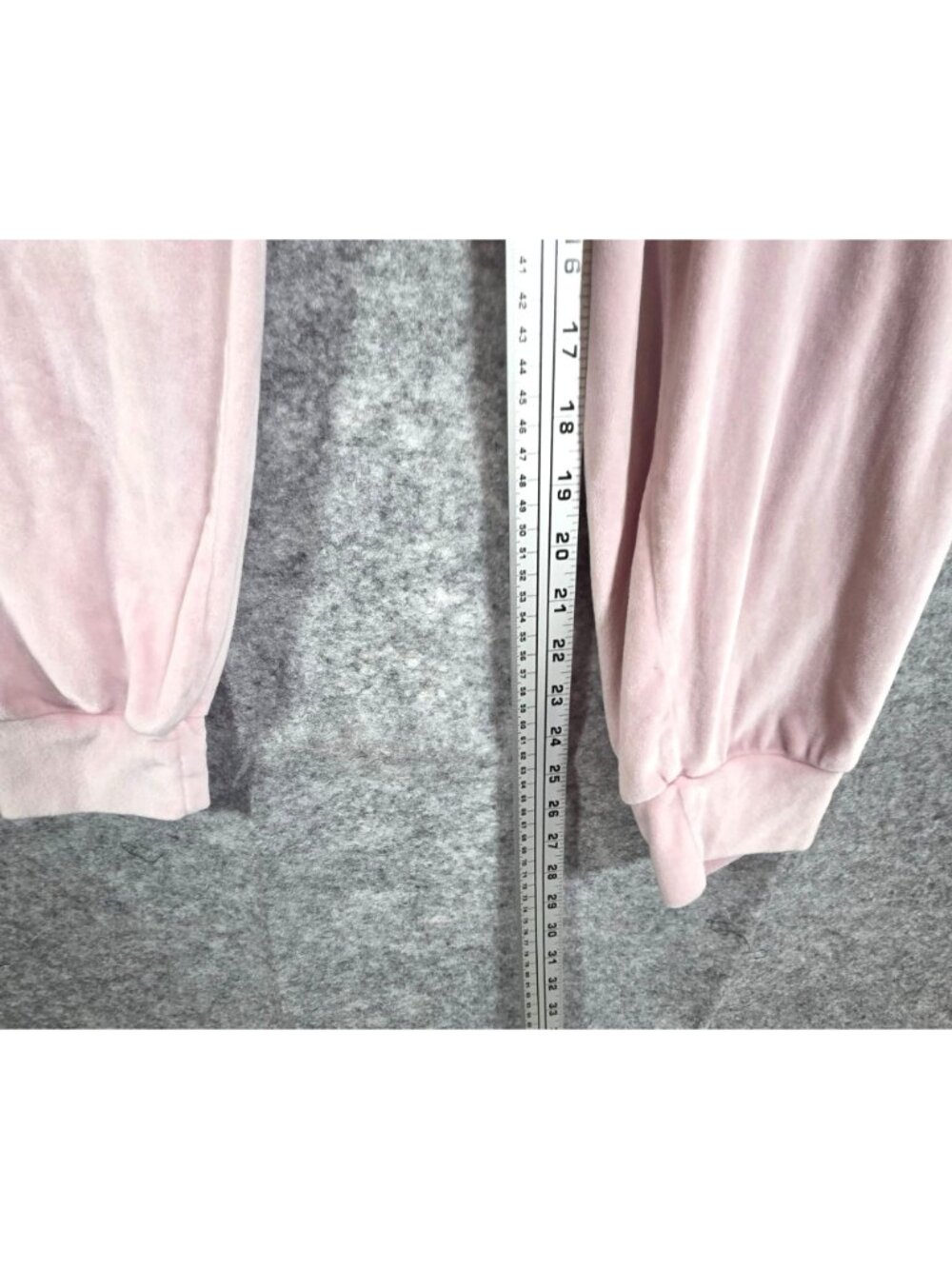 Juicy Couture Women’s Pink Velour Jogger Pants Branded Waistband Size S - Picture 6 of 11